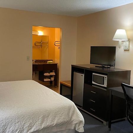Slumber Inn Harrisonville Екстер'єр фото