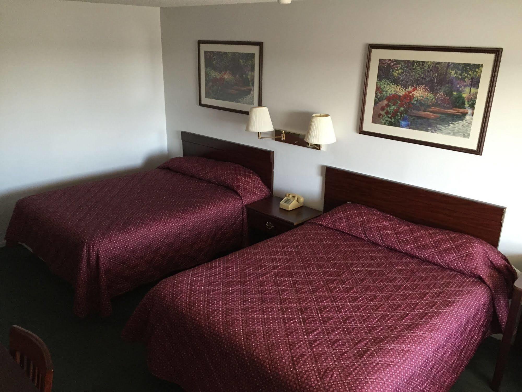 Slumber Inn Harrisonville Екстер'єр фото